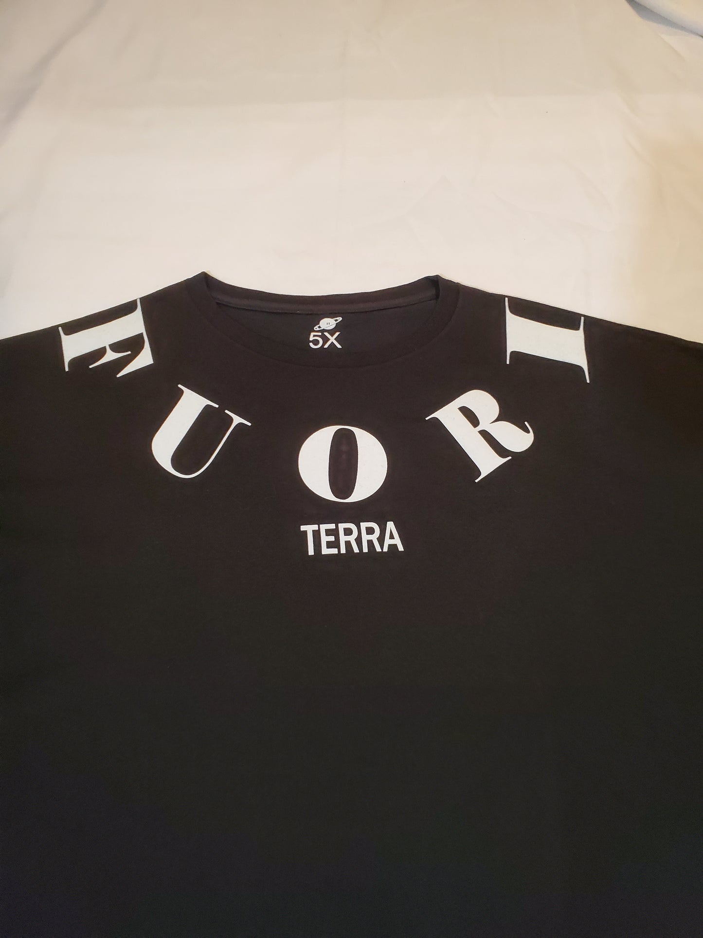 FUORI TERRA BIG LETTERS T-SHIRT